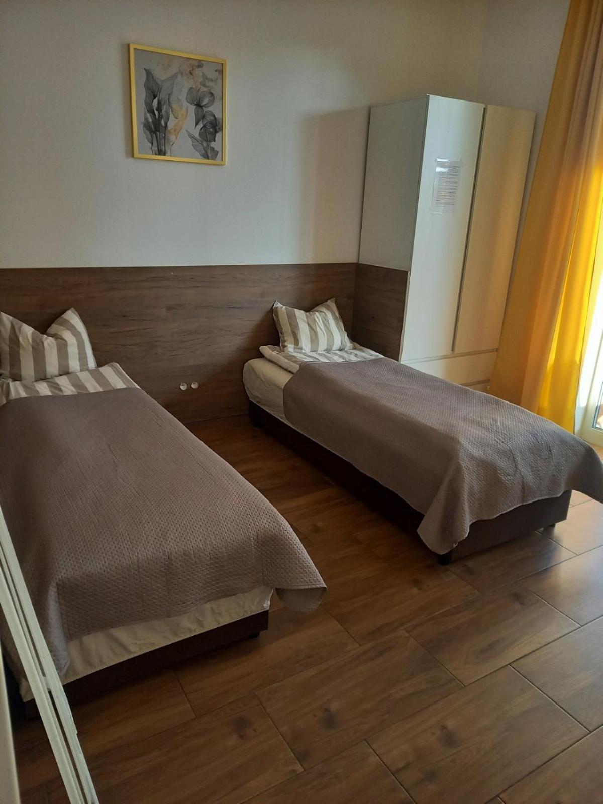 ורשה Geodezyjna'70 Cozy Rooms P1 מראה חיצוני תמונה